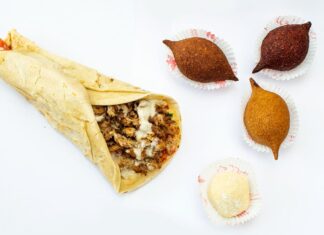 Un cuarto de siglo de sabor árabe En 1996 abría en el mall Plaza el primer local de Shawarma. El local de Tata Abisaad aún se mantiene vigente.