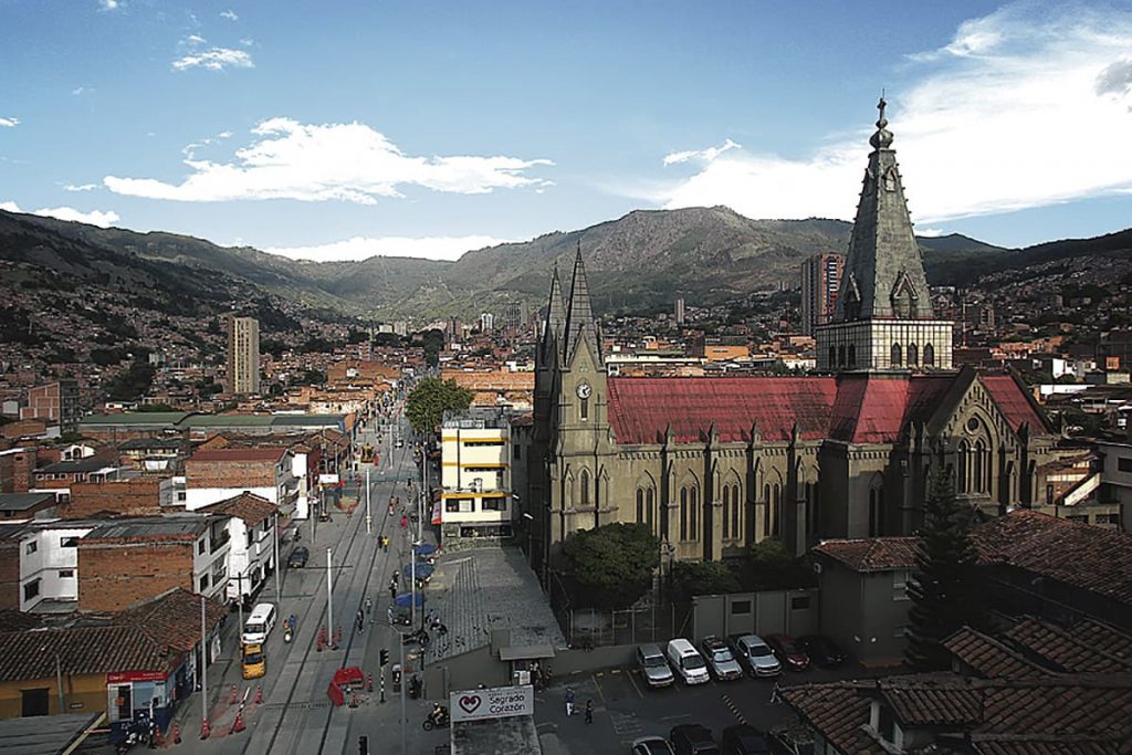 Ayacucho entre tranvías ( crónica de Saul Álvarez Lara )