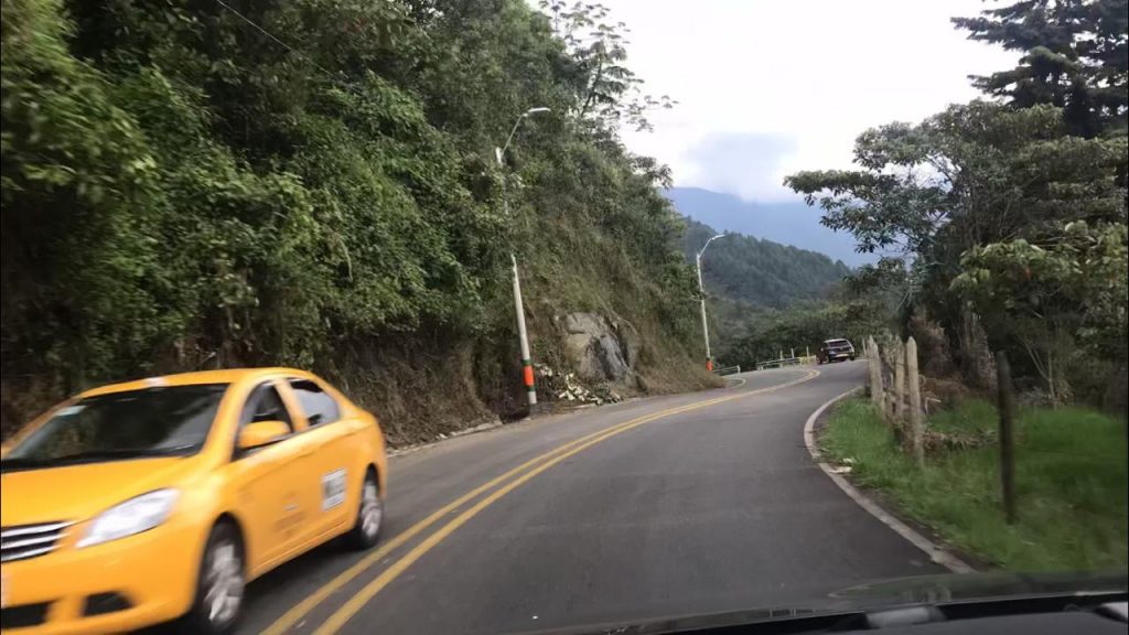 Cerrada la Transversal de la Montaña en Envigado