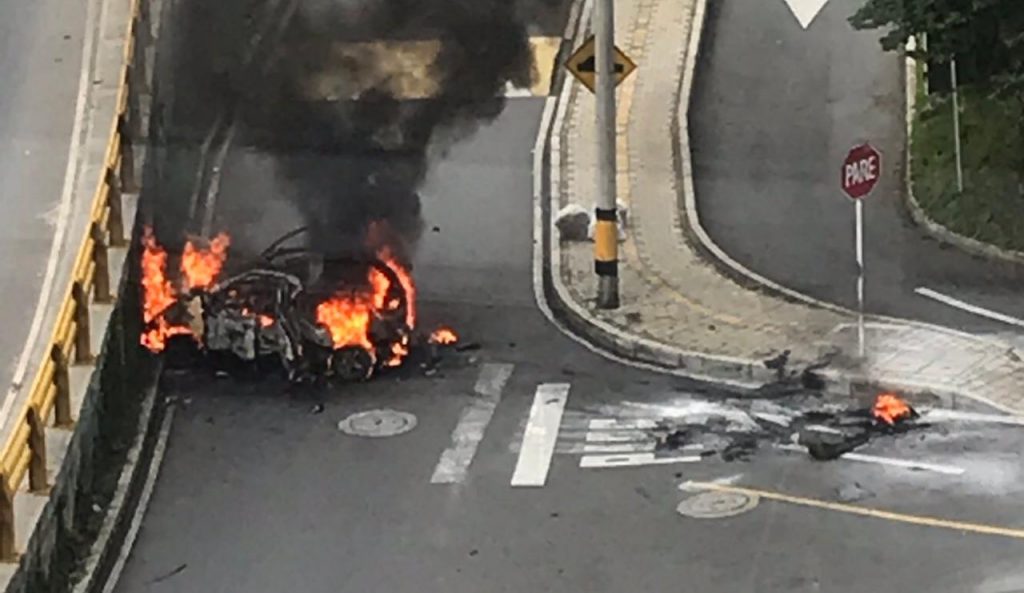 Taxi se incendió en la Cola del Zorro