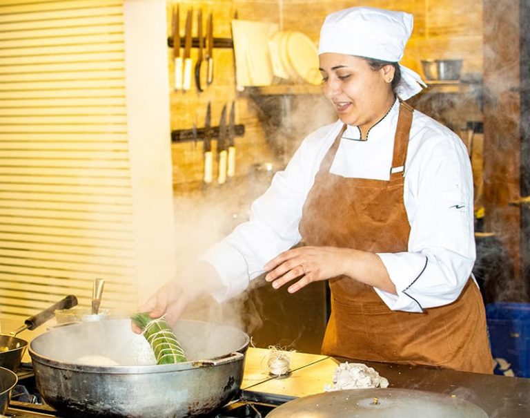 La cocinera que lucha contra el hambre