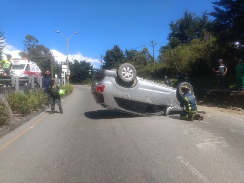 Vehículo volcado