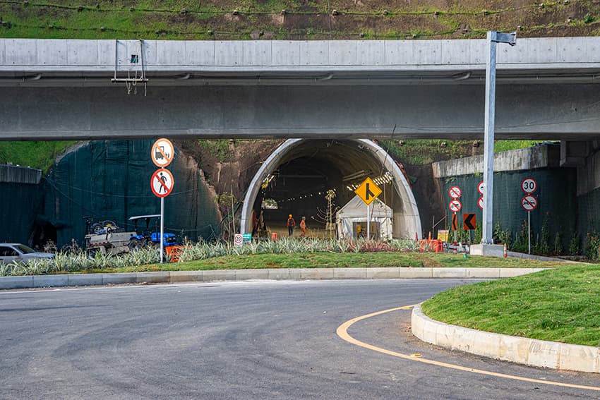 Túnel de Oriente