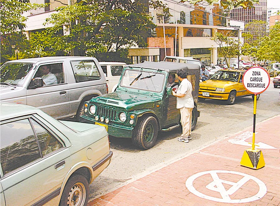 #TBT el taco en la calle 7: 16 años y sigue sin solución