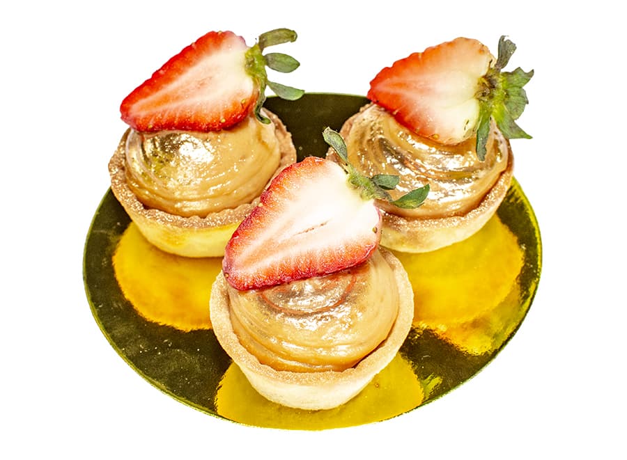 Minitartaletas de arequipe y fresa