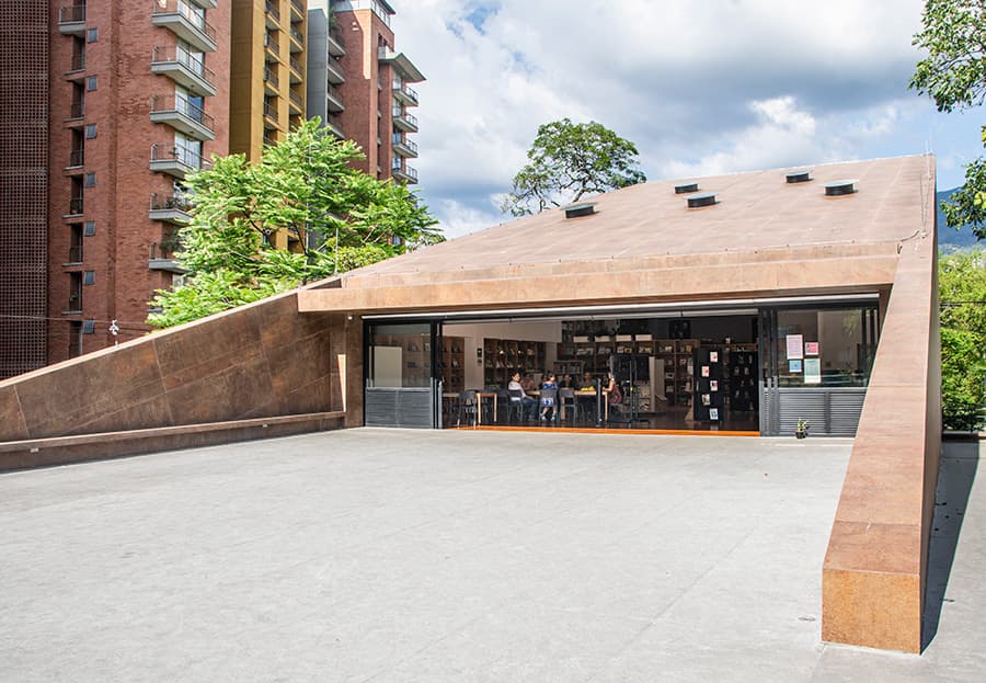 Una vuelta por el parque cultural Otraparte