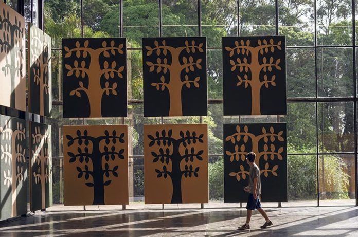 33 Bienal de Sao Paulo Del 20 de noviembre al 23 de enero 33 Bienal de Sao Paulo Del 20 de noviembre al 23 de enero