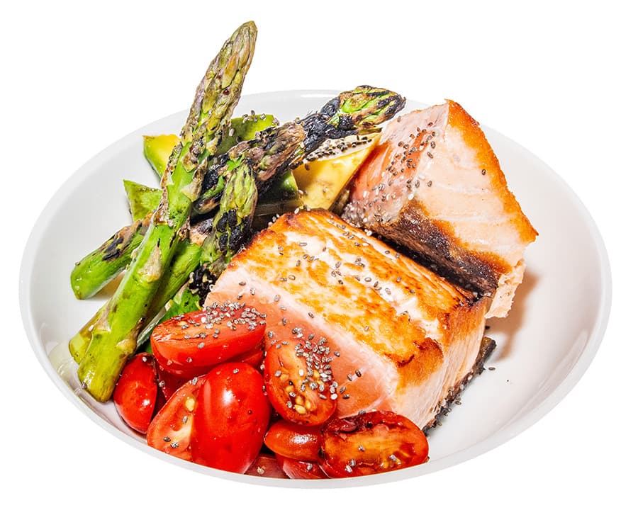 Ensalada de salmón y espárragos