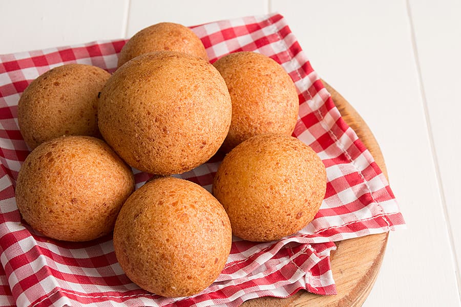 ¿Por qué los buñuelos se voltean solos?