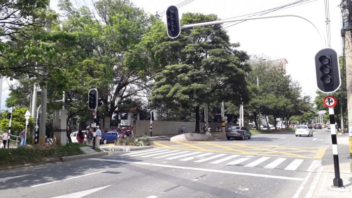 Semaforos calle 11b
