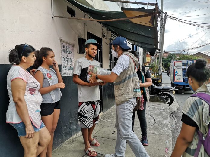 Entregas de ayudas de la Donatón por Medellín