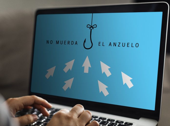 Redes sociales información falsa y phishing