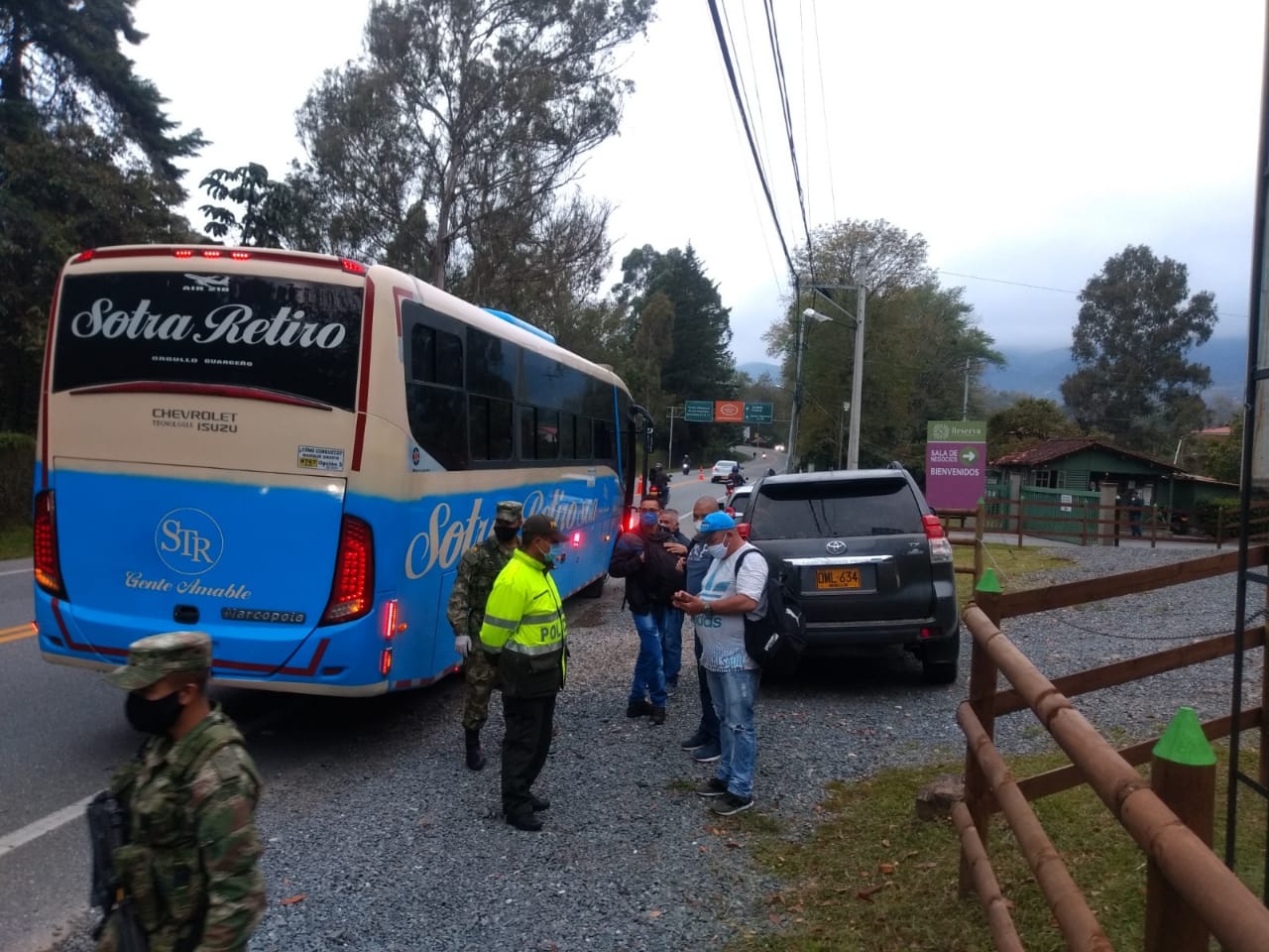 Trabajaodores devueltos en El Retiro