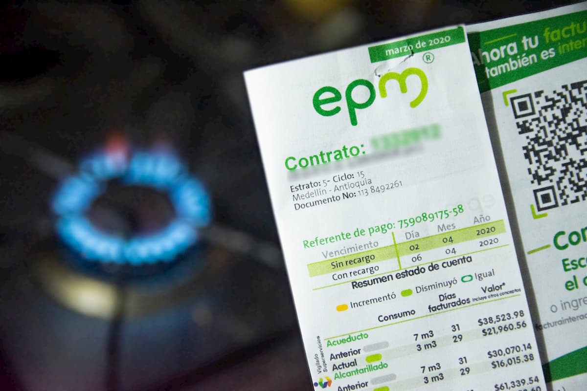 Hasta un período de facturación posterior al 11 de mayo, fecha en la cual finaliza la medida de aislamiento preventivo obligatorio, no se adelantarán suspensiones de los servicios de energía eléctrica, gas, acueducto y alcantarillado a los usuarios residenciales y no residenciales, informó EPM.
