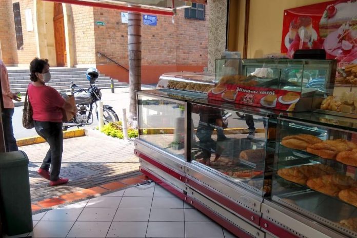 Una panadería fue clausurada en Envigado por incumplir la cuarentena