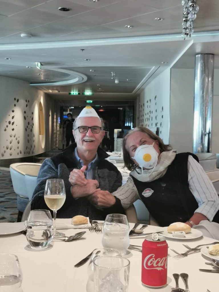covid-19 colombianos no pueden bajar de un crucero