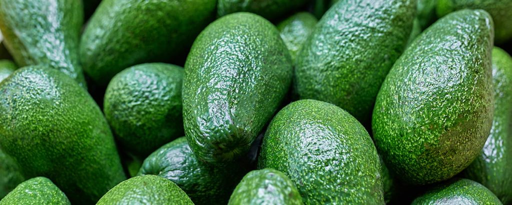 El aislamiento y el drama de vender aguacates en el rebusque