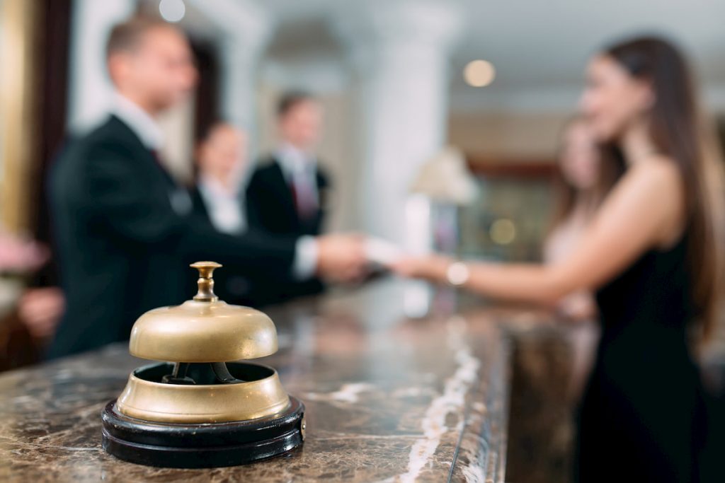 Hoteles Medellín personal de salud