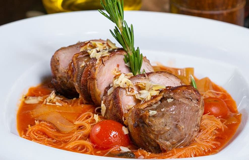 Al Patio Restaurante cocina internacional parrilla eventos