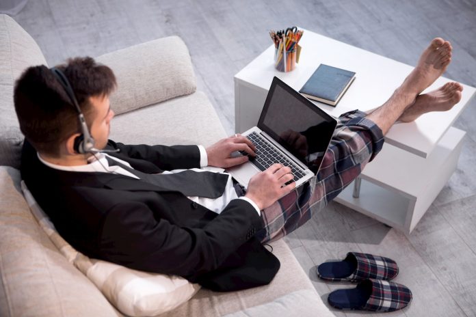 Adoptar el teletrabajo en condiciones normales hubiese implicado una planificación previa en un proceso complejo. Pero por la emergencia sanitaria fue necesario improvisar.