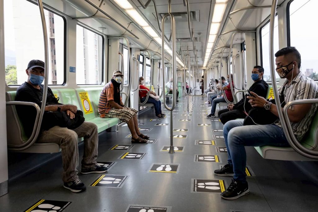 Metro de Medellín horarios escalonados
