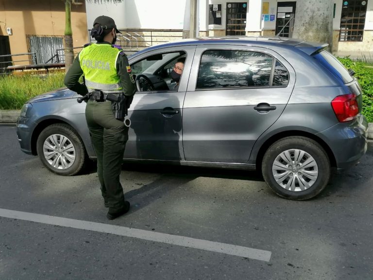 Vuelve y juega: 2.903 comparendos en Medellín y 174 fiestas intervenidas
