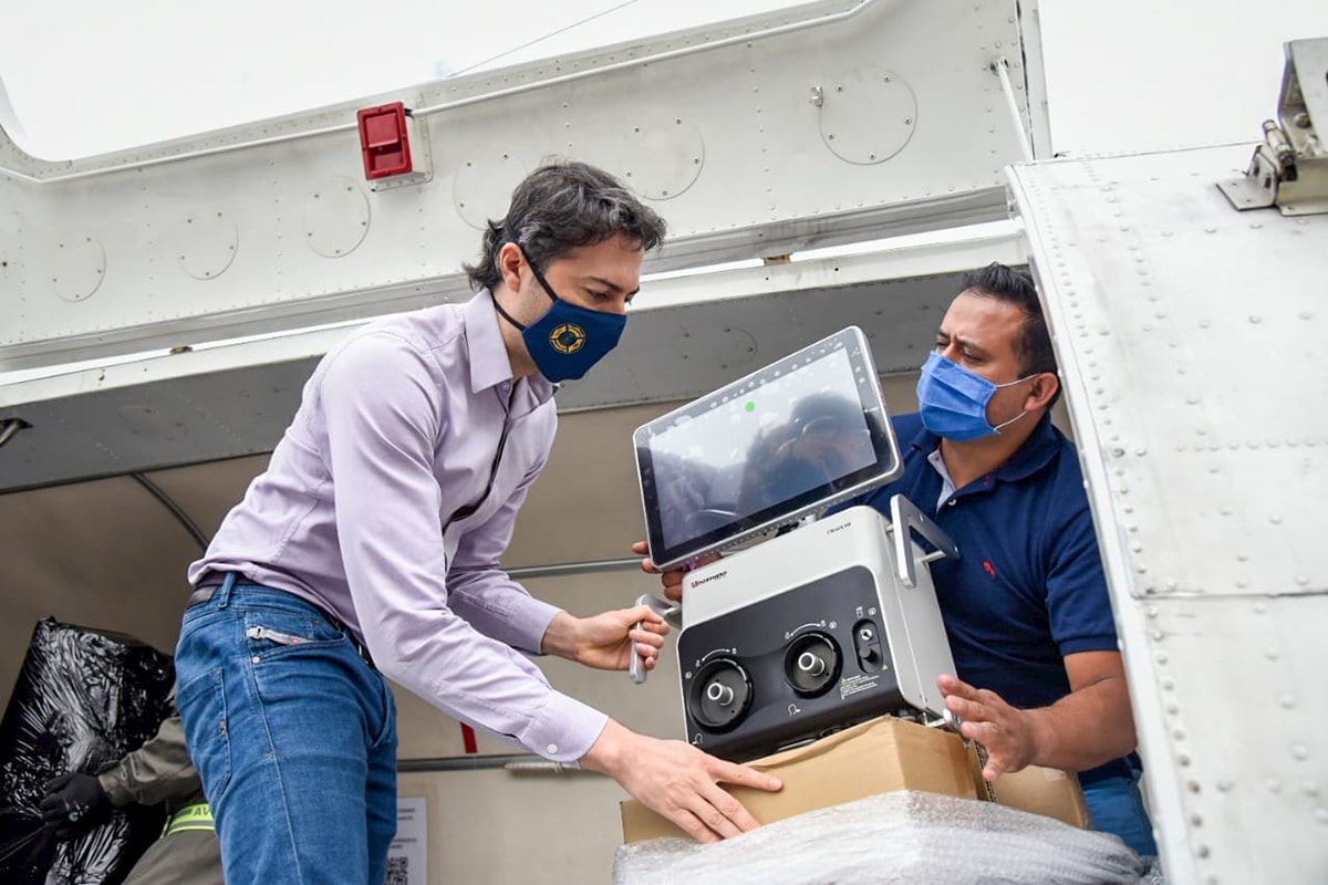 Entrega de ventiladores para tratamiento de enfermos por COVID-19