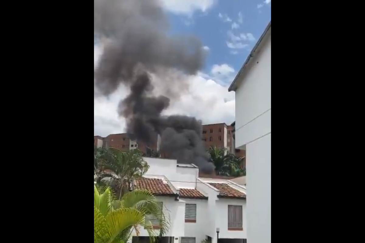 Incendio en el Edificio Sol de Plata en la avenida Las Vegas