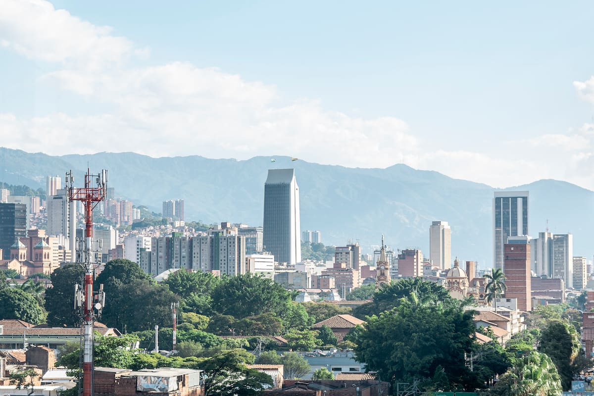 Medellín valle de aburra edificio coltejer