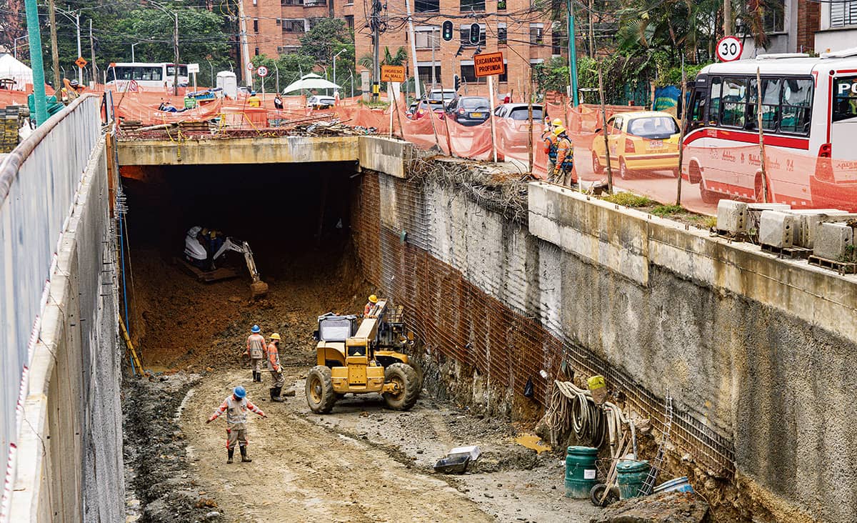 Retrasos en obra de la loma de Los González con la transversal Inferior