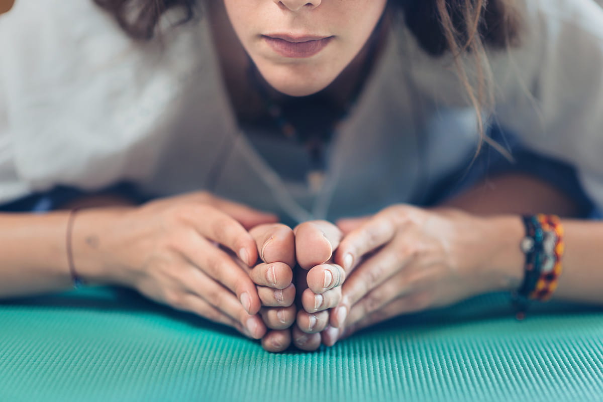 Yoga en casa con El Tesoro