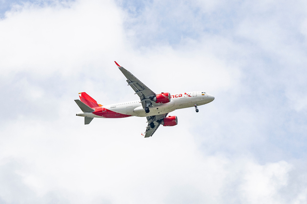 Acrobacias aéreas para salvar a Avianca.