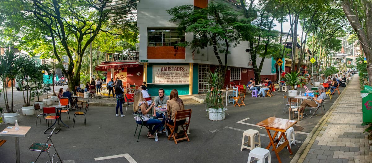 Provenza calle 35 espacio al aire libre