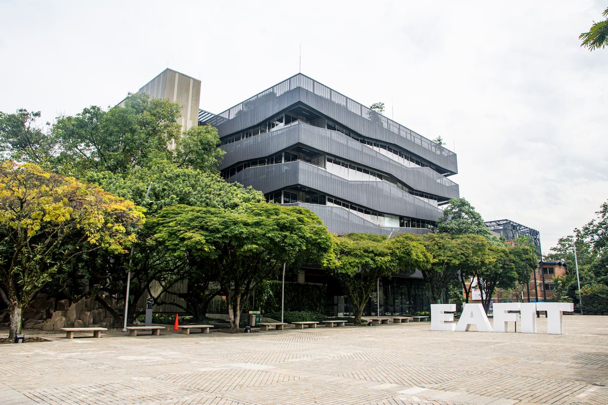 Despiden a dos empleados de Eafit por acoso y abuso sexual