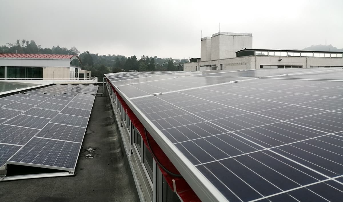 EIA inaugura hoy su planta de energía solar fotovoltaica