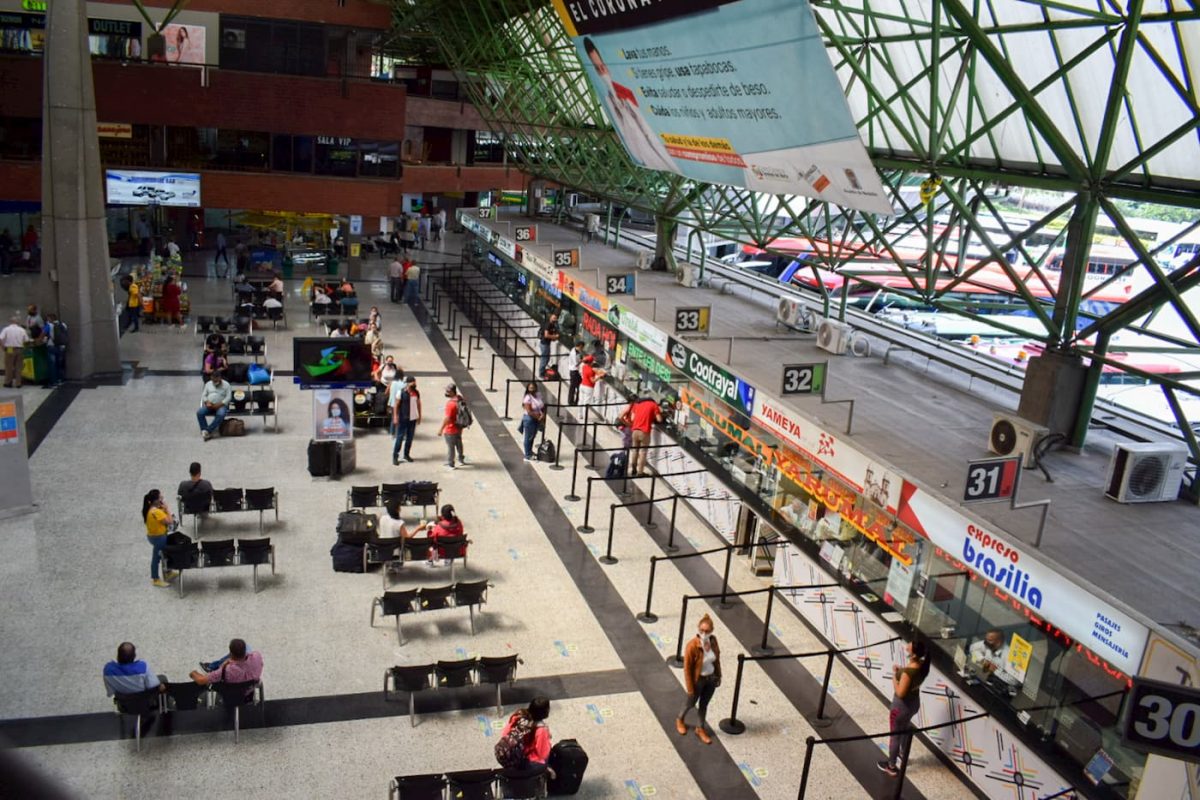 Operación de Terminales Medellín en el toque de queda