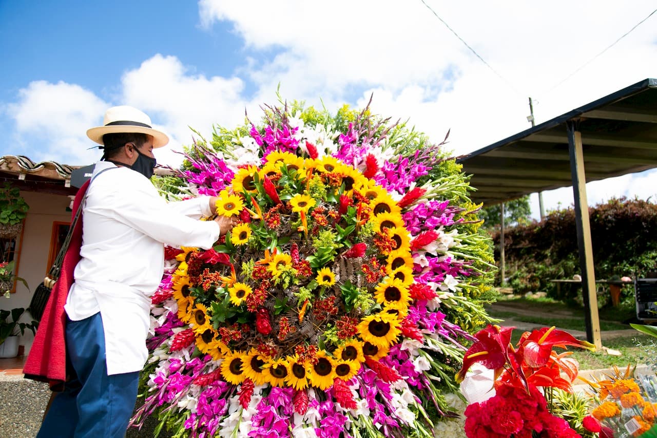 Programación de la Feria de las Flores Medellín del 1 de noviembre