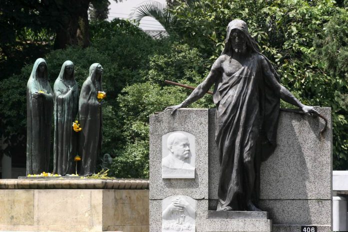 Recordar a quienes se fueron en el Cementerio Museo San Pedro