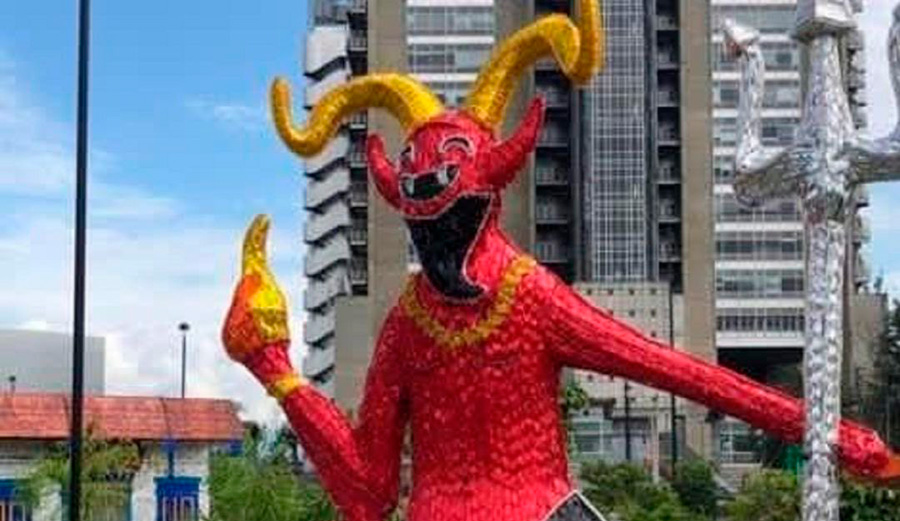 Diablo del Carnaval de Riosucio en los alumbrados de Medellin