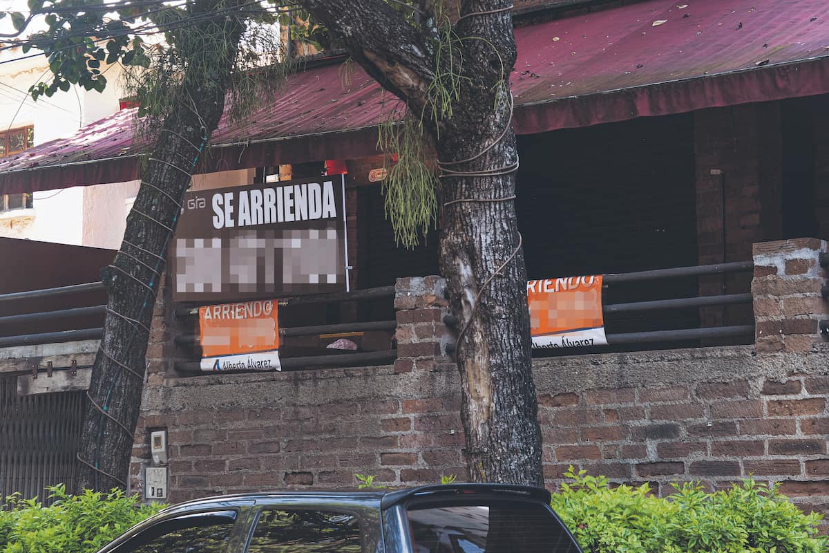 Comerciantes perjudicados por toque de queda y ley seca en Medellín