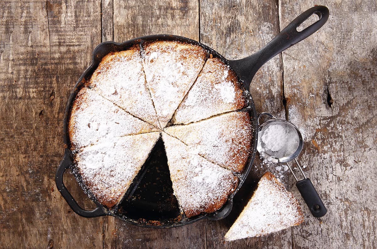 Torta casera en sartén de hierro fundido - Vivir en El Poblado