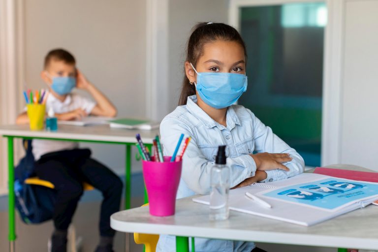 En colegios privados de Medellín prefieren presencialidad para regreso a clases