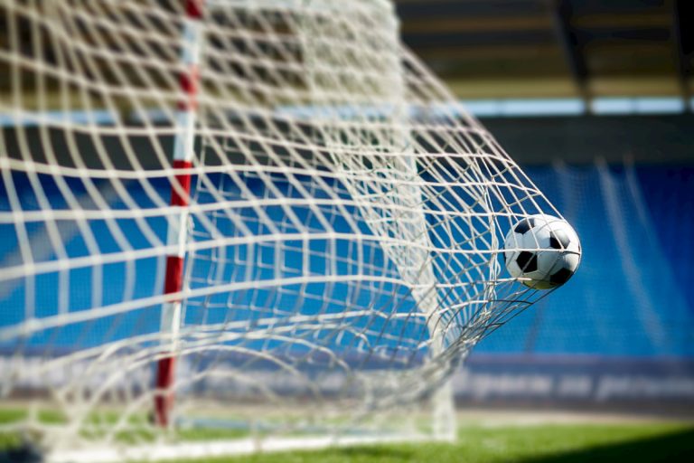 Viva el deporte en su cuerpo o en la pantalla
