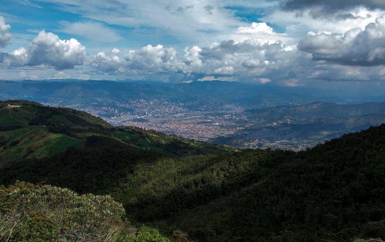 Laderas, lluvias e inundaciones en Medellín