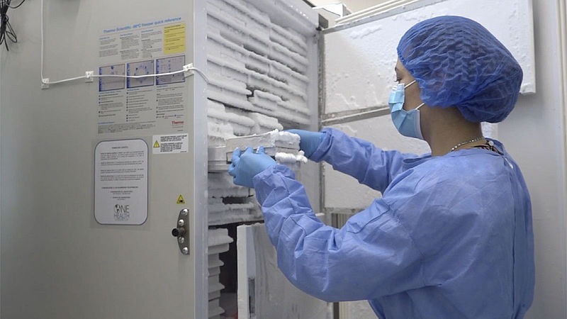 Universidad Nacional facilita ultracongeladores para almacenar vacunas contra la COVID-19