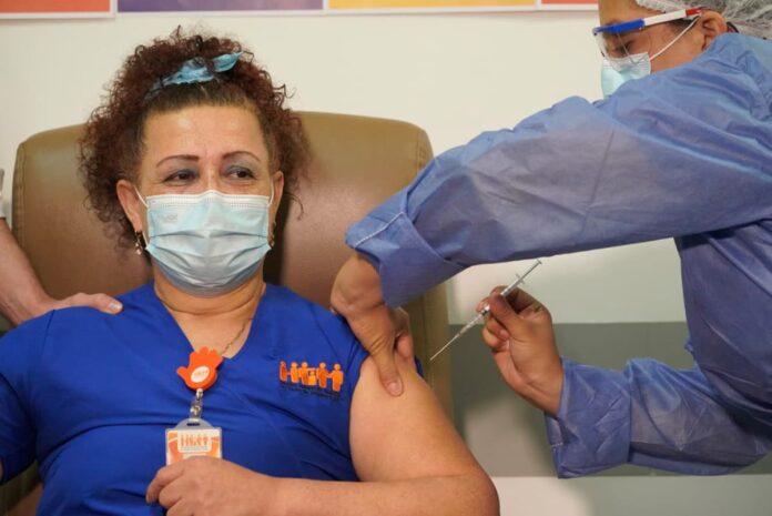 La vacunación en Antioquia inició en el Hospital General de Medellín