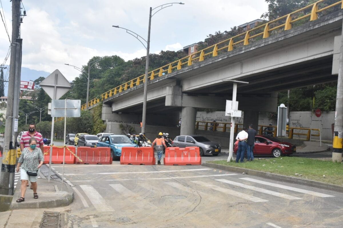 Cuál fue el motivo del cierre en la avenida Las Palmas en Medellín