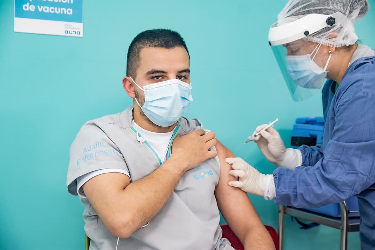 Las preguntas que todos nos hacemos sobre la vacunación masiva contra COVID-19