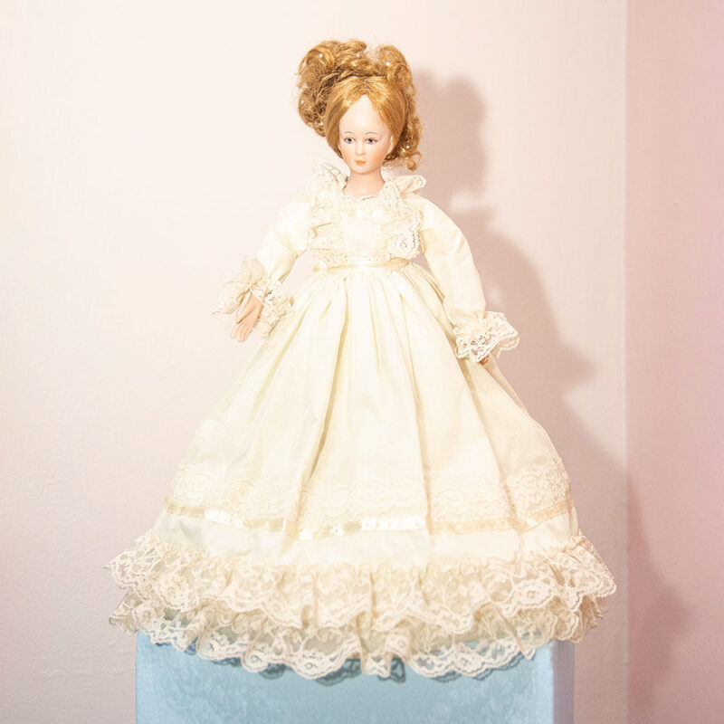 Exposición de muñecas antiguas, en el Museo El Castillo