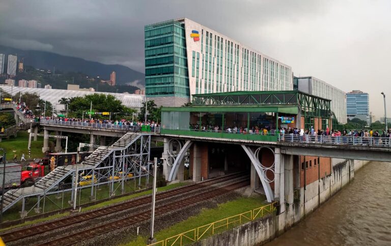 Cierre de algunas estaciones del Metro por las manifestaciones